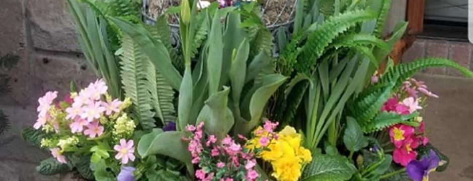 spring garden urn furntastic designs by Kate